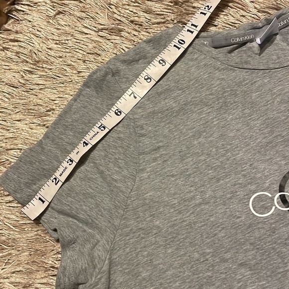 CALVIN‎ Klein Gray Tee Shirt Size XL - Picture 4 of 7